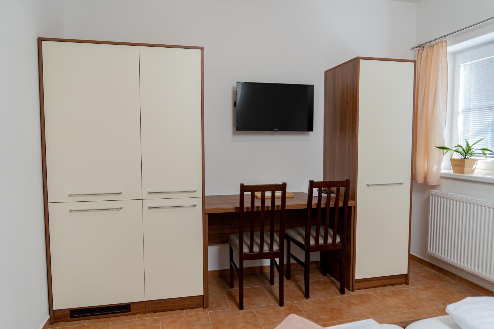 Pension Restaurace Florian Pavlov Ngoại thất bức ảnh