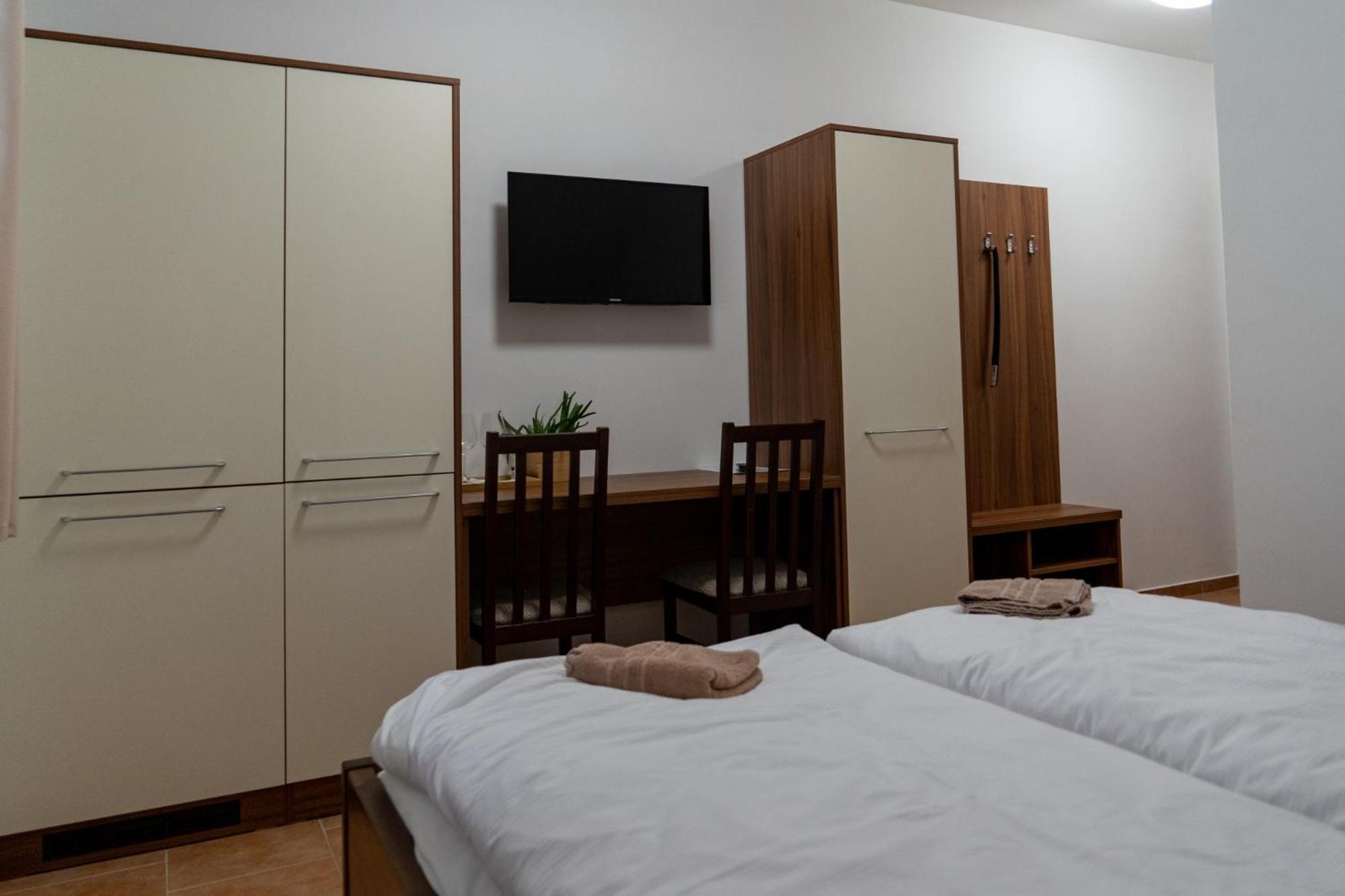 Pension Restaurace Florian Pavlov Ngoại thất bức ảnh